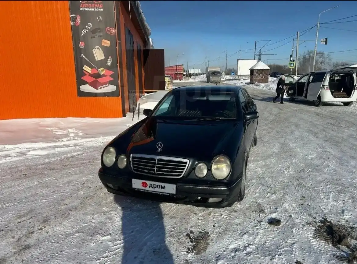 Продажа Mercedes-Benz W210 2000 года с АКПП - Легковые автомобили (Авто) в Омск