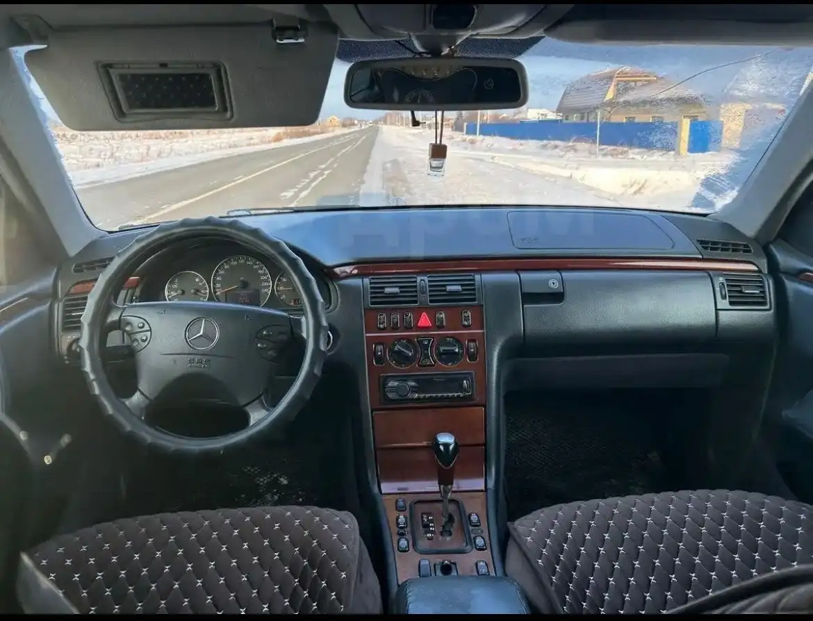 Продажа Mercedes-Benz W210 2000 года с АКПП - Легковые автомобили (Авто) в Омск