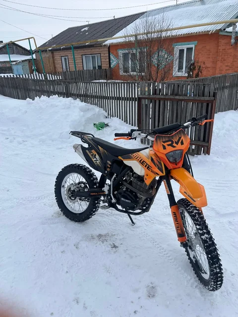 Продажа мотоцикла в Омске - Грузовики в Омск