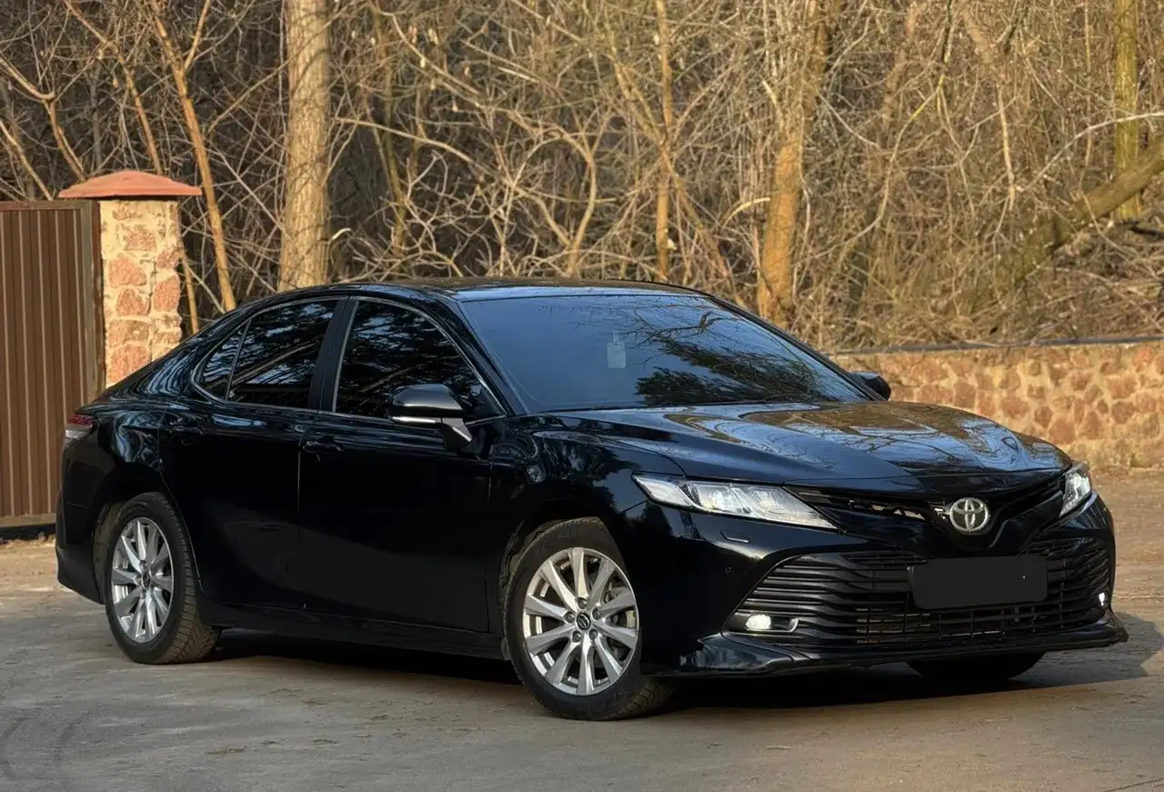 Продажа Toyota Camry 2.5 2020 года - Авто в Омск