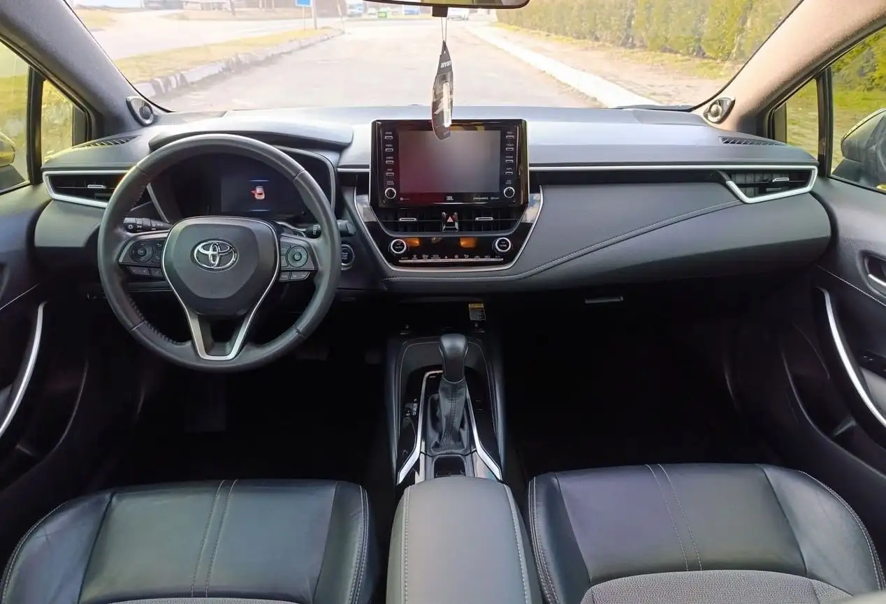 Продам Toyota Corolla 2020 - Легковые автомобили (Авто) в Омск