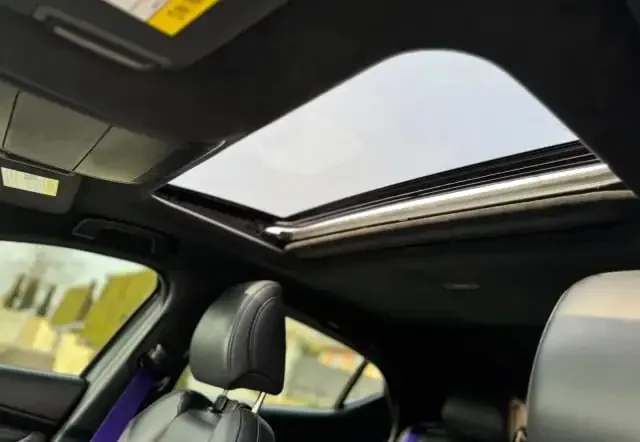 Mazda 3 2019 года, бензин 2.5 л, автомат, полный привод - Легковые автомобили в Омск