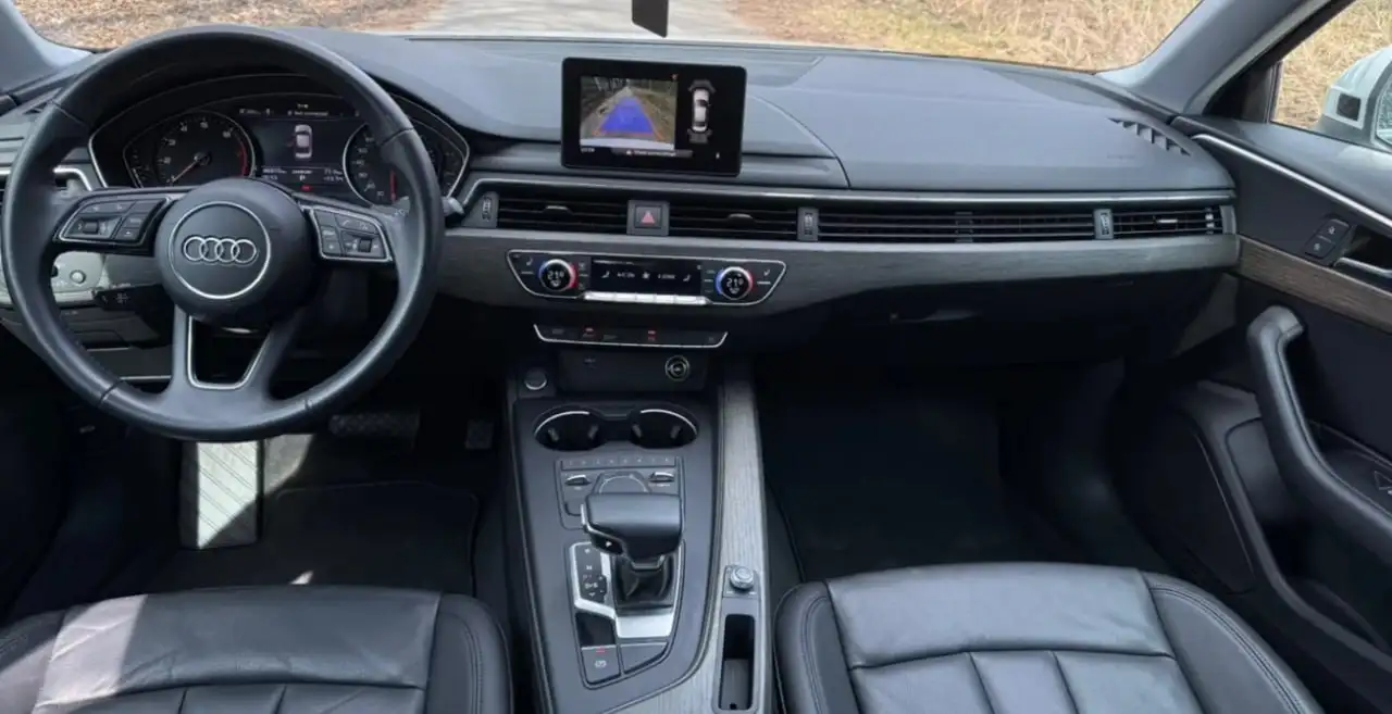 Audi A4 2019 B9 2.0 TFSI quattro автомат - Легковые автомобили (Авто) в Омск