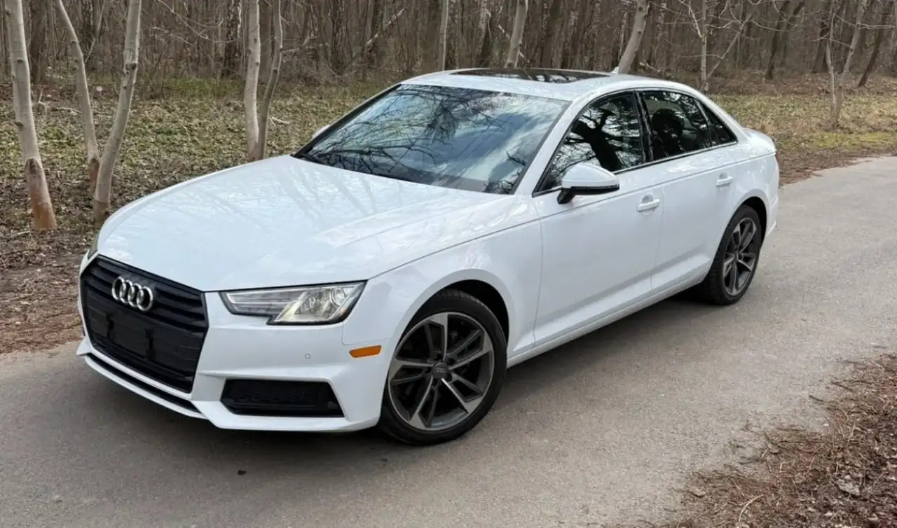 Audi A4 2019 B9 2.0 TFSI quattro автомат - Легковые автомобили (Авто) в Омск