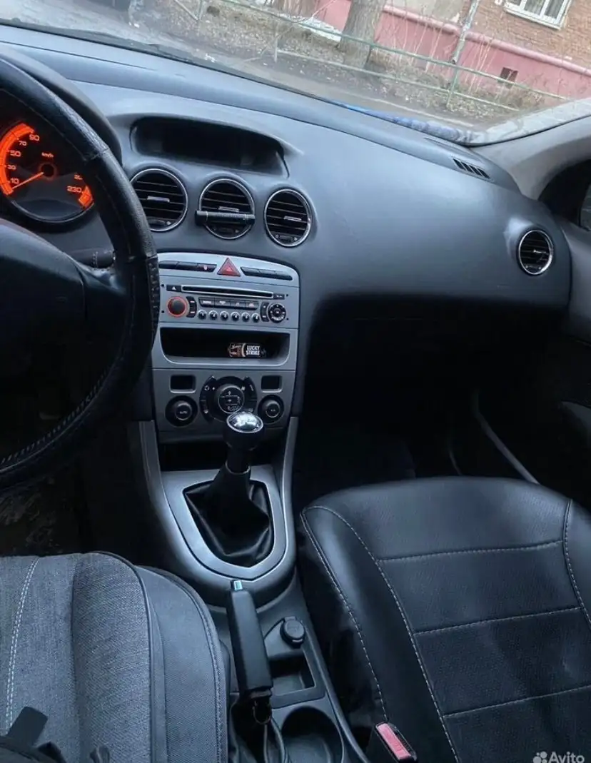 Продам автомобиль 2010 года - Авто в Омск