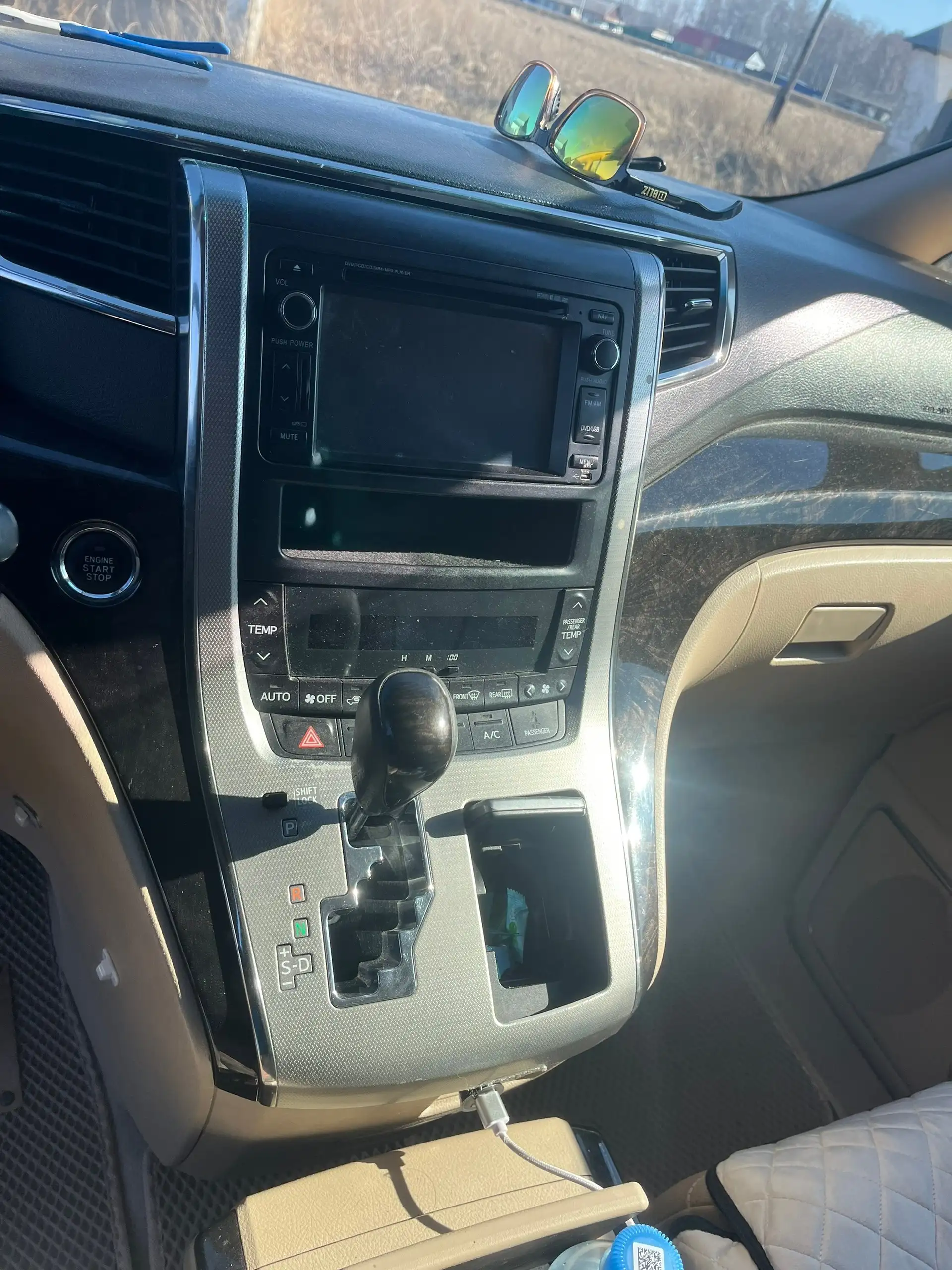 Продажа леворукого Альфарда с завода - Легковые автомобили (Авто) в Омск