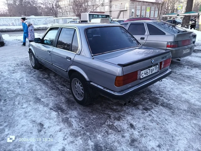 Продажа BMW E30 325 1986 года выпуска - Шины и диски в Омск