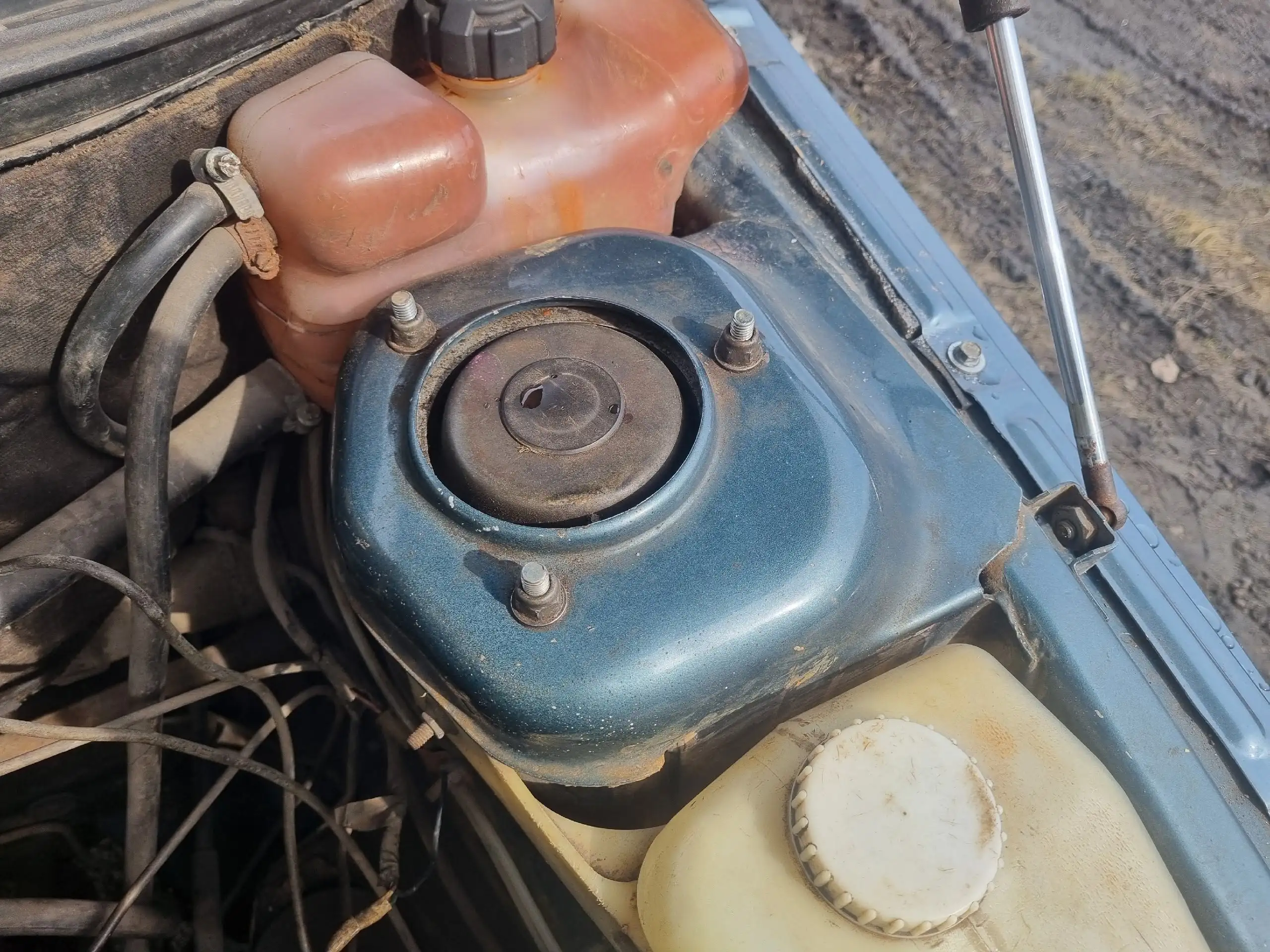 Автомобиль 2000 года в отличном состоянии - Авто в Омск