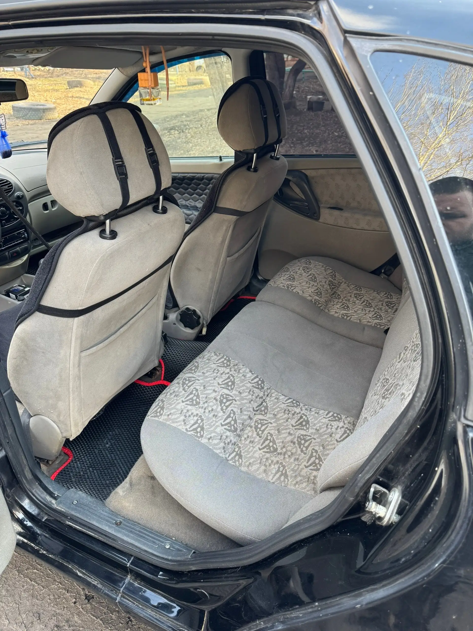 Продажа автомобиля с полным обслуживанием и аудиосистемой - Авто в Омск