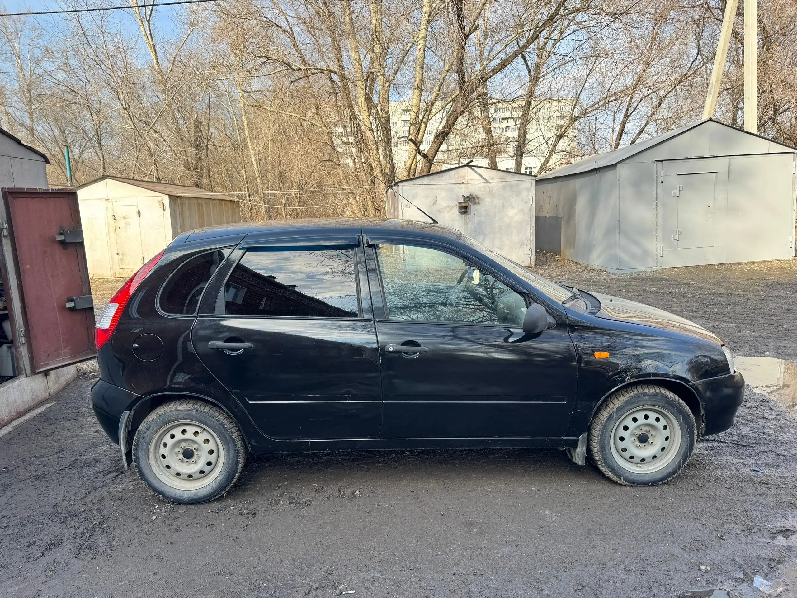 Продажа автомобиля с полным обслуживанием и аудиосистемой - Авто в Омск