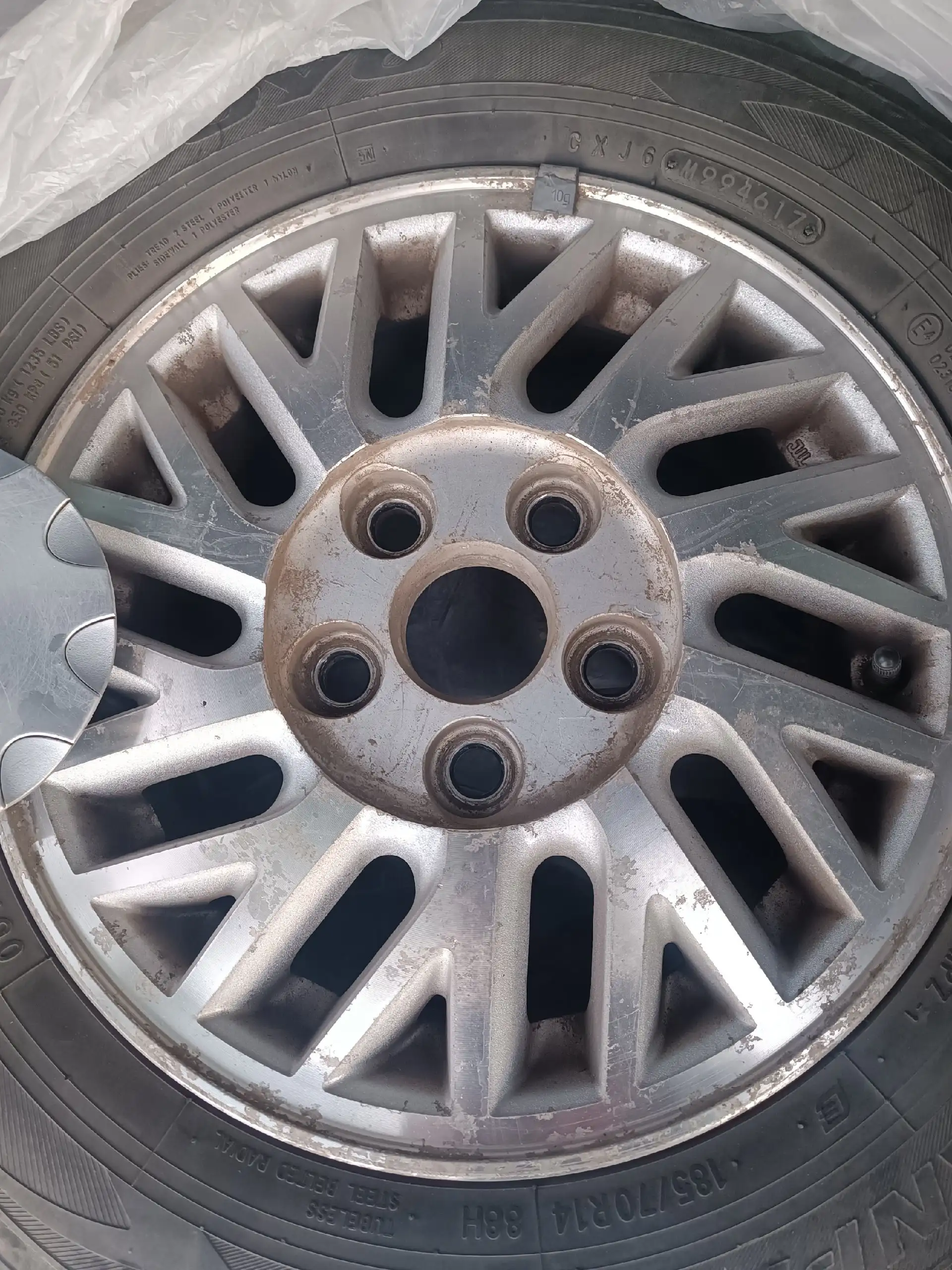 Продажа летних дисков на резине R14 5х114.3 - Шины и диски (Авто) в Омск