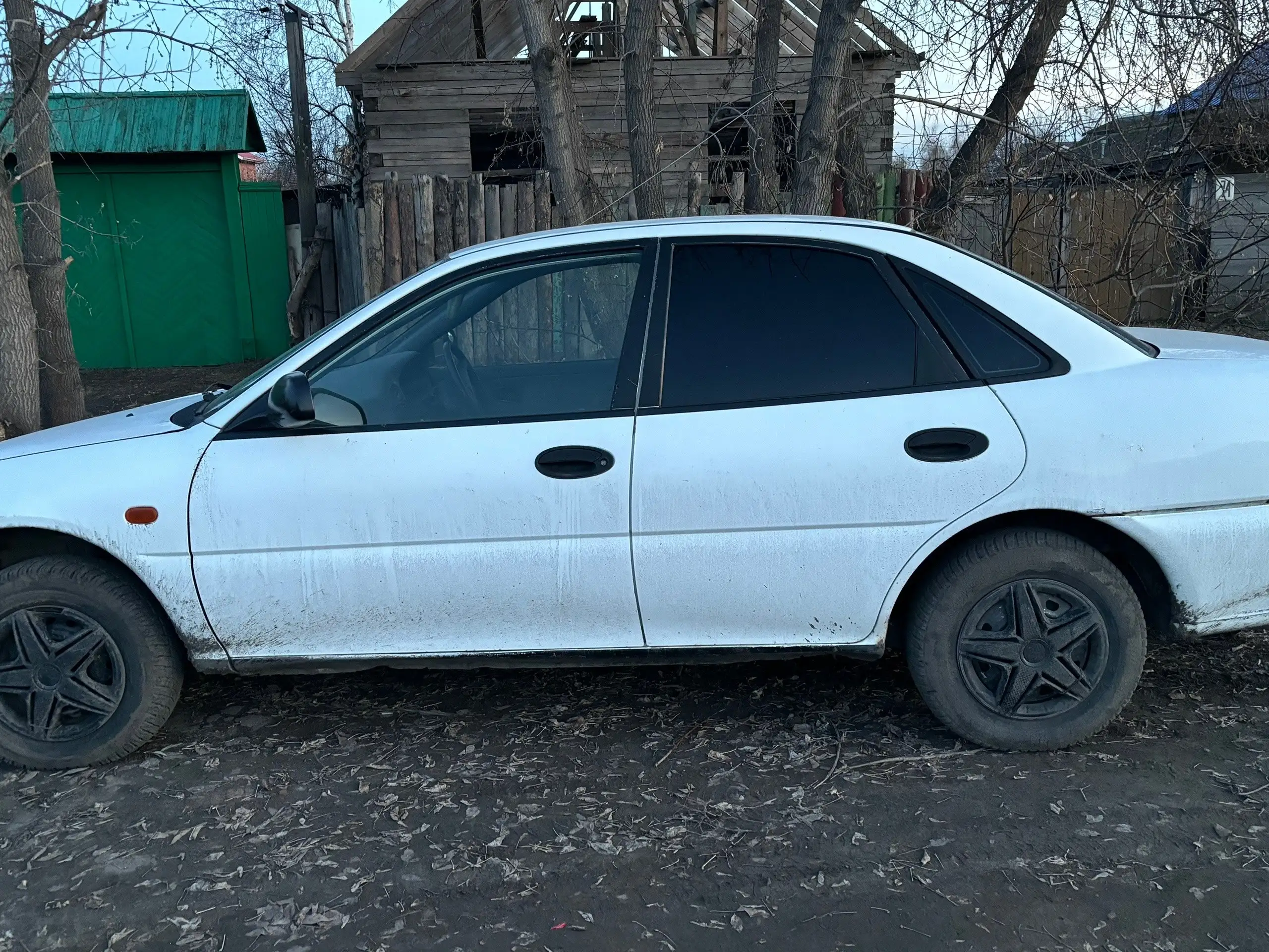 Автомобиль на ходу с отличным кузовом и двигателем после капремонта - Авто в Омск