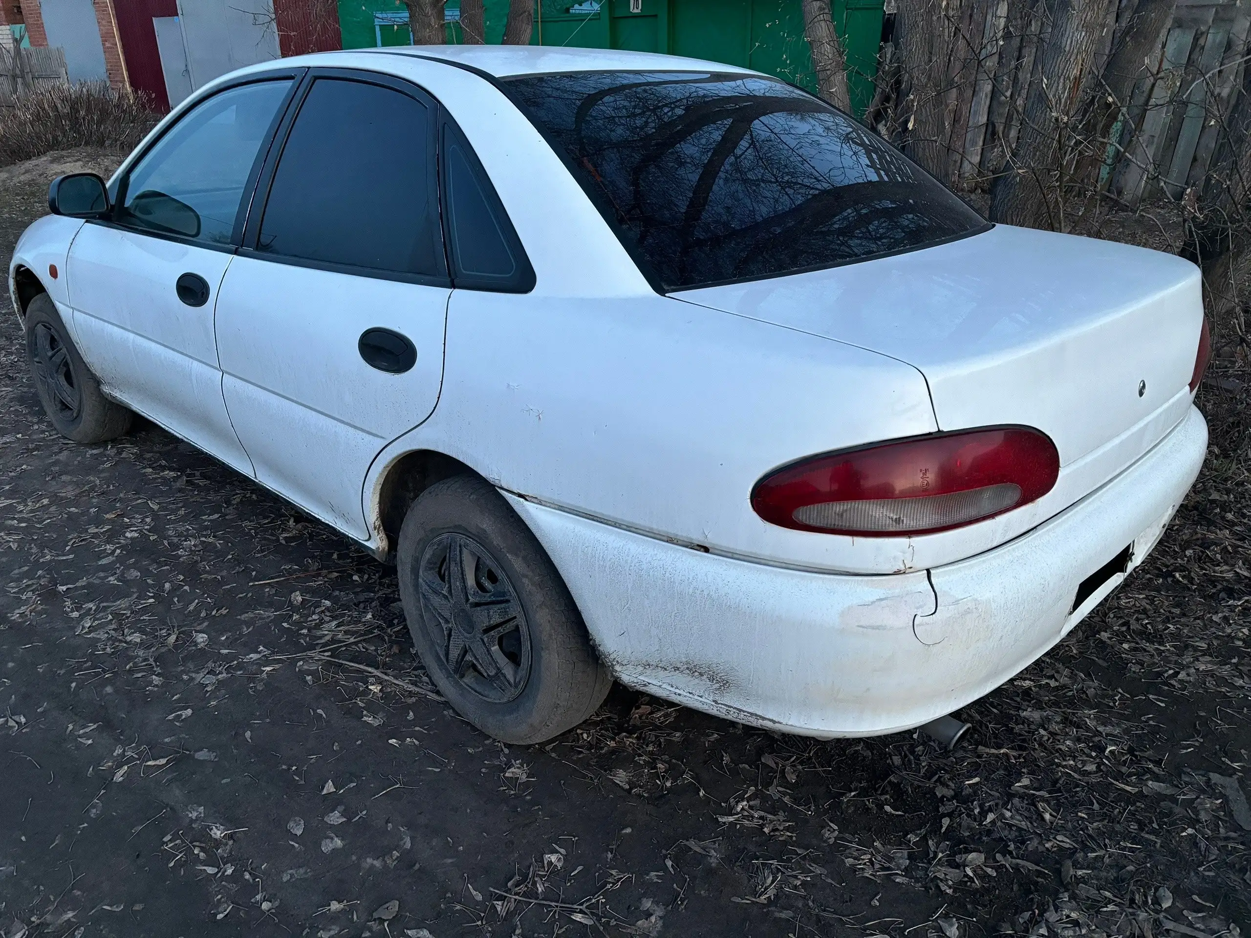 Автомобиль на ходу с отличным кузовом и двигателем после капремонта - Авто в Омск