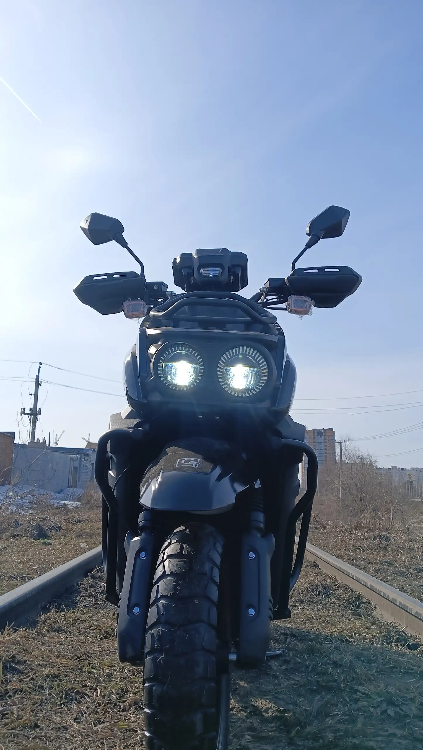 Продажа мотоциклов Эндуро 300 и скутера TANK 150 - Мотоциклы и мототехника (Авто) в Омск