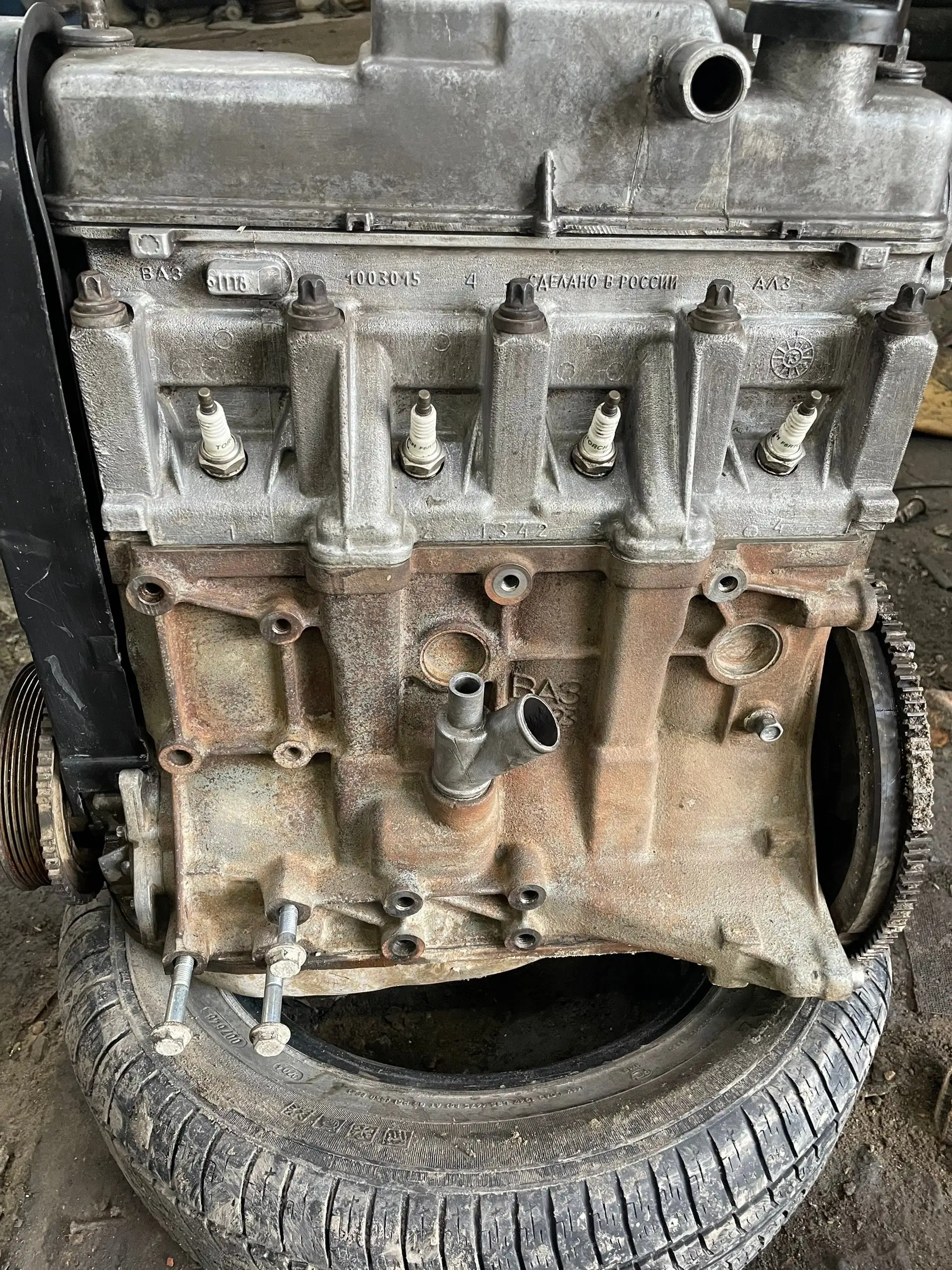 Продам двигатель Гранта с короткими поршнями - Запчасти (Авто) в Омск