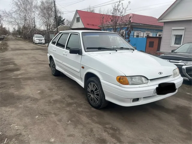 Продам ВАЗ 2114 2013 года в белом цвете - Минивэны в Омск