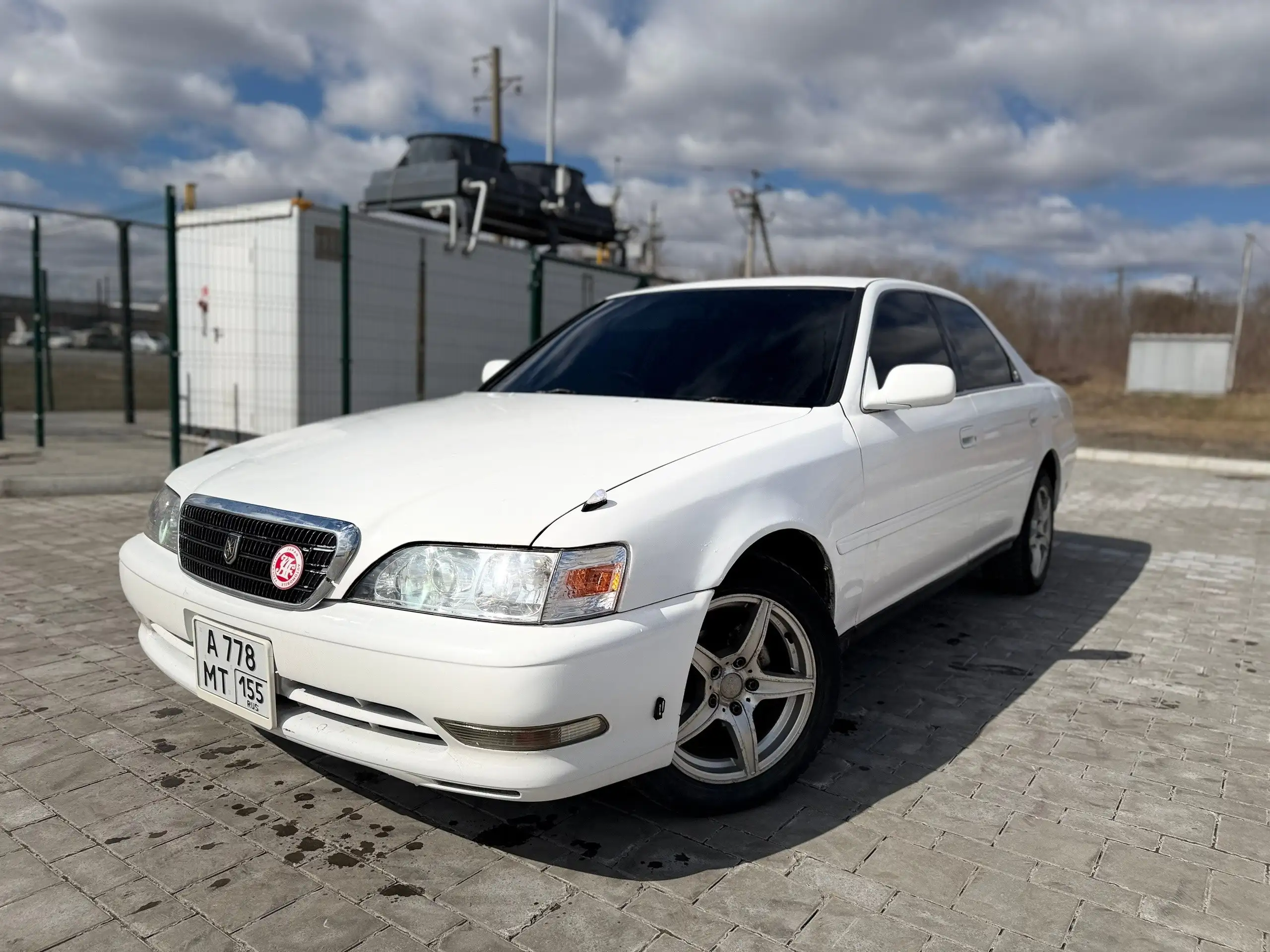 Тойота с двигателем 2JZGE в отличном состоянии - Авто в Омск