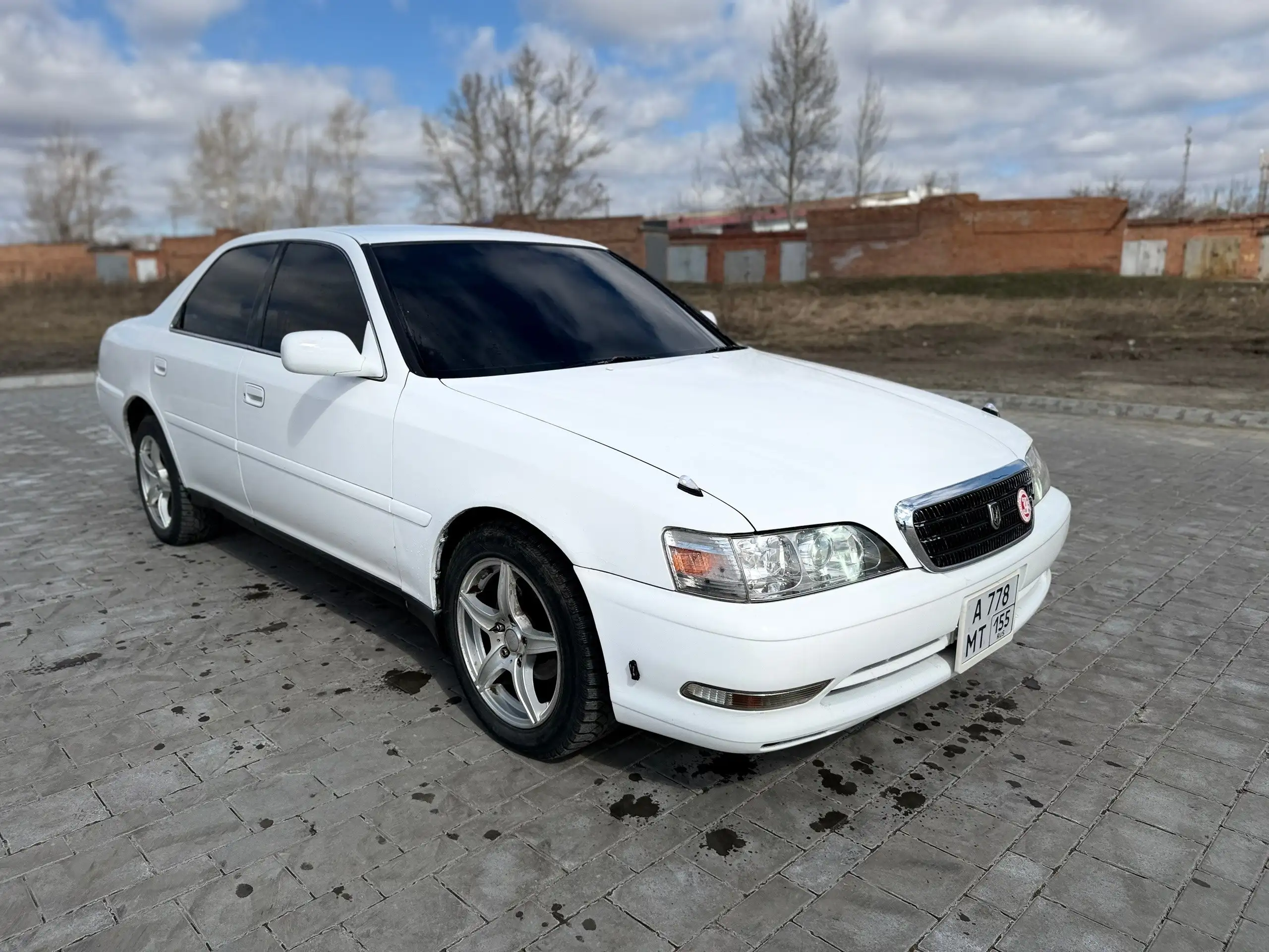 Тойота с двигателем 2JZGE в отличном состоянии - Авто в Омск