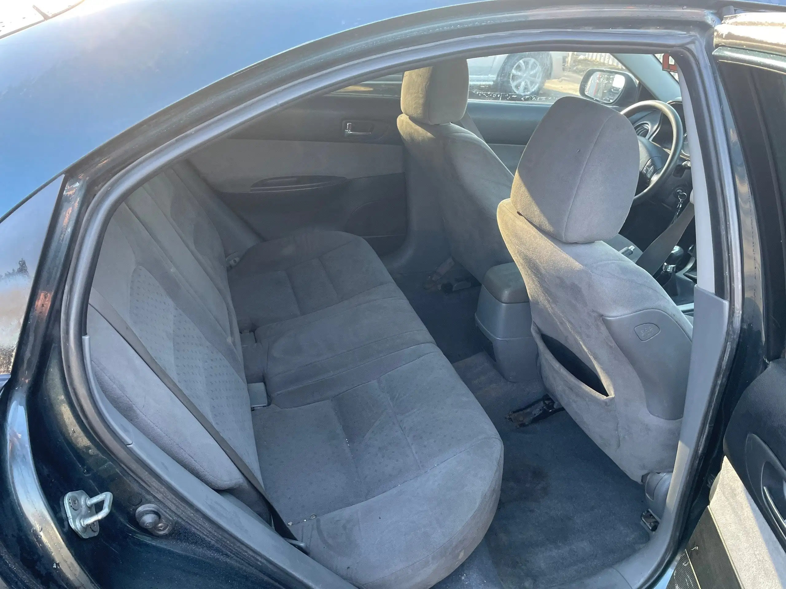 Автомобиль с газовым оборудованием в отличном техническом состоянии - Авто в Омск