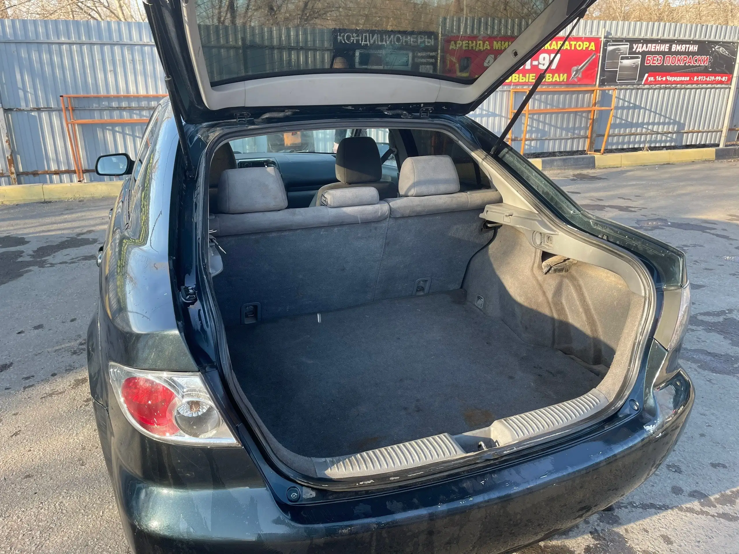 Автомобиль с газовым оборудованием в отличном техническом состоянии - Авто в Омск