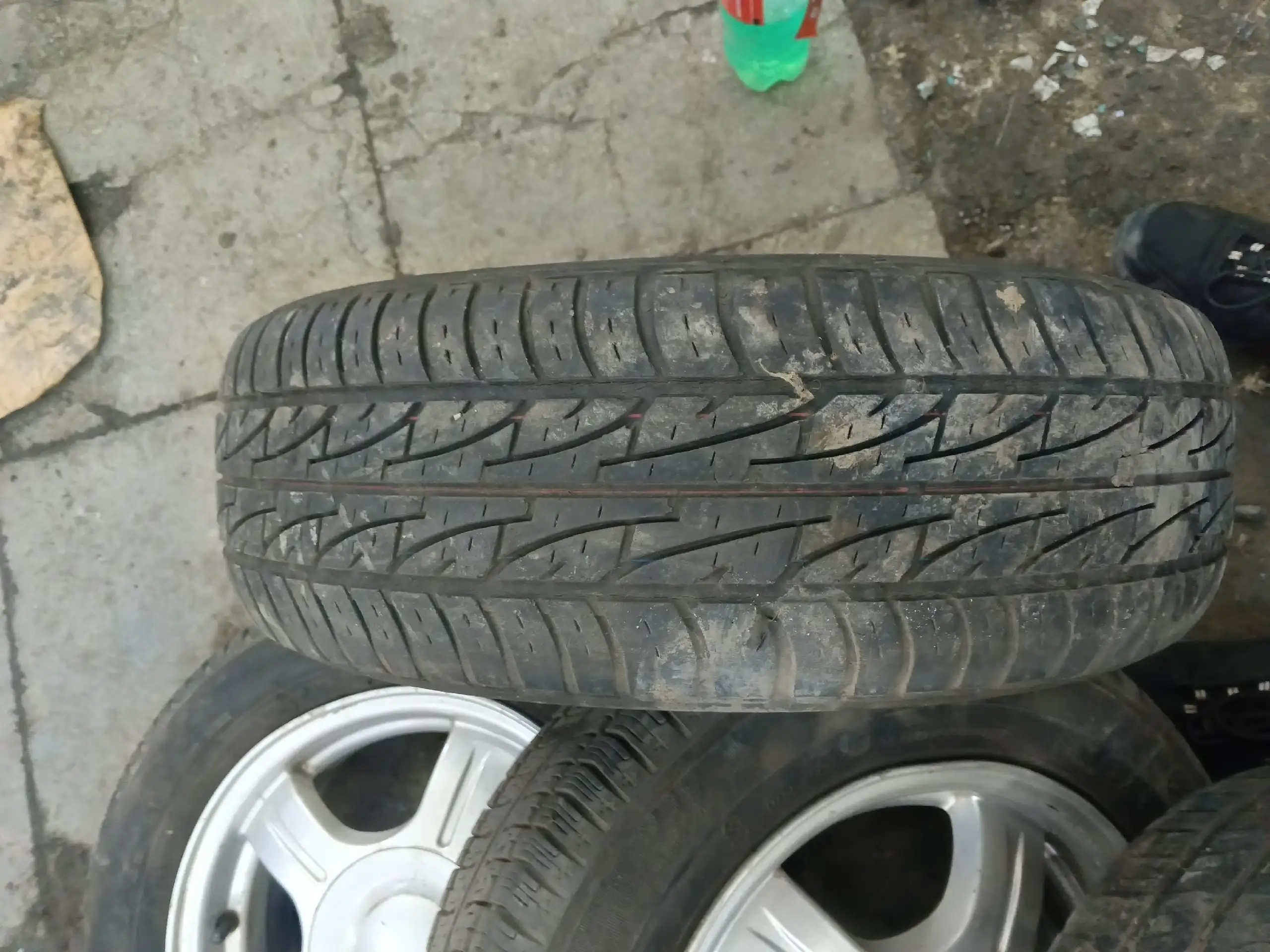 Продам статусы R14 в хорошем состоянии - Запчасти (Авто) в Омск