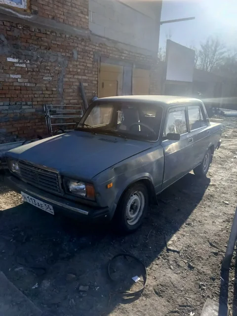 Продам ВАЗ 2107 2004 года выпуска - Легковые автомобили в Омск