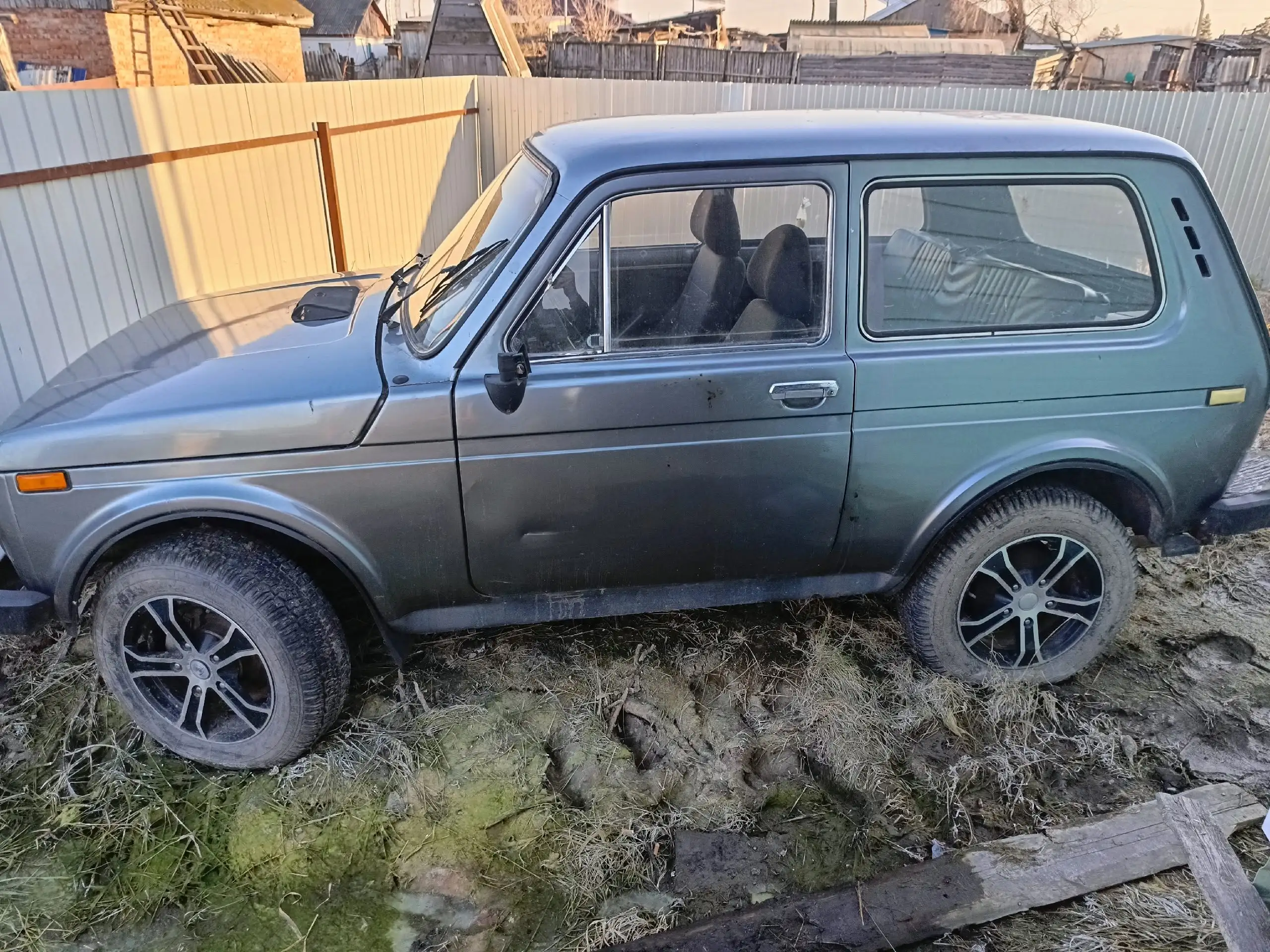 Продажа автомобиля Нива - Авто в Омск