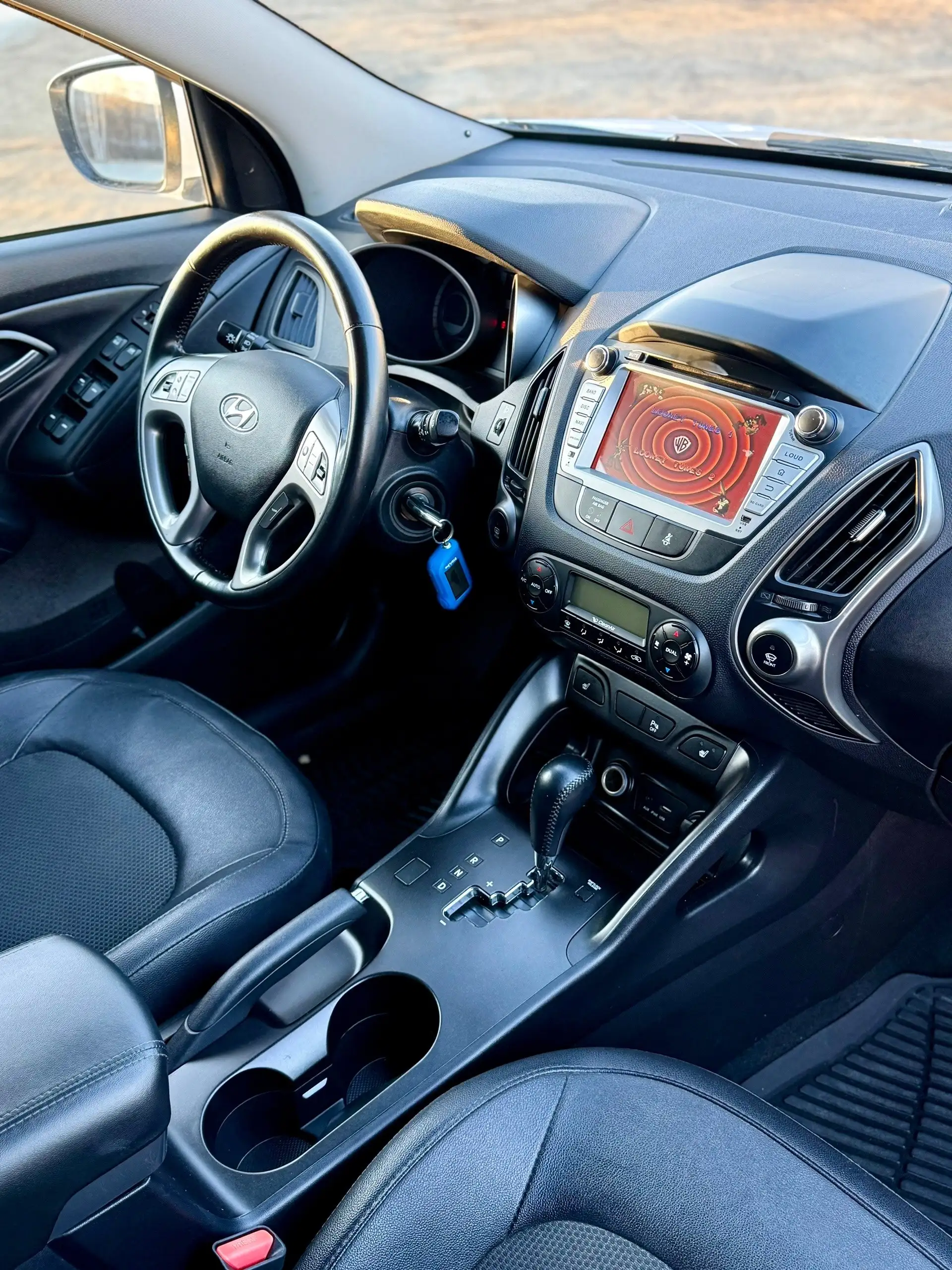 Продам автомобиль 2015 года с пробегом 118 000 км - Авто в Омск