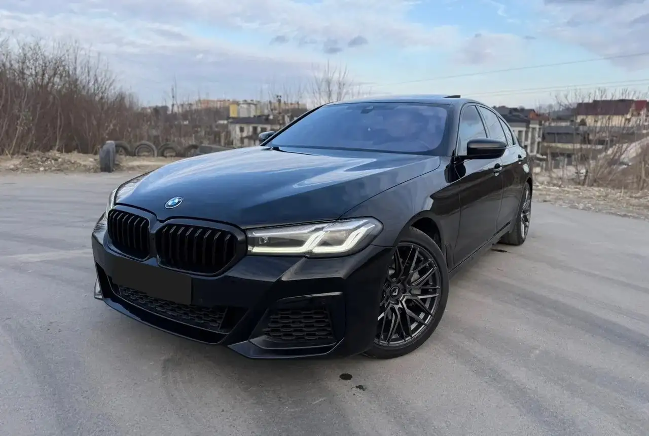 Продам BMW 5 Series 2020 года - Легковые автомобили (Авто) в Омск