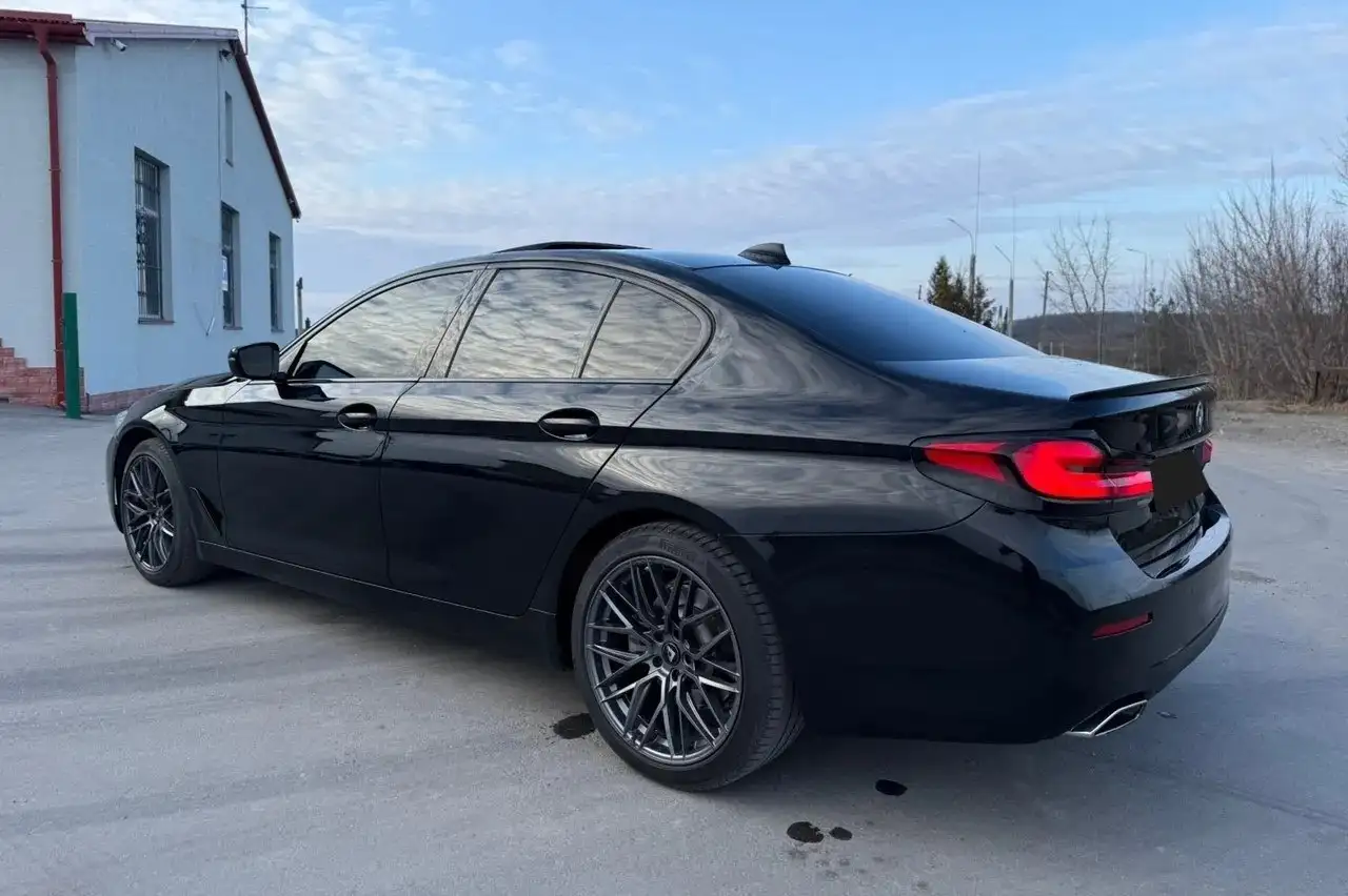 Продам BMW 5 Series 2020 года - Легковые автомобили (Авто) в Омск