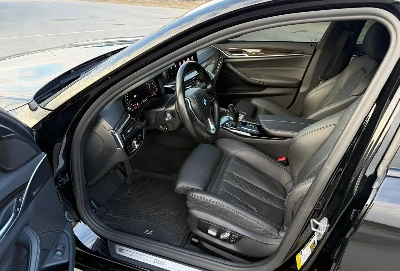 Продам BMW 5 Series 2020 года - Легковые автомобили (Авто) в Омск