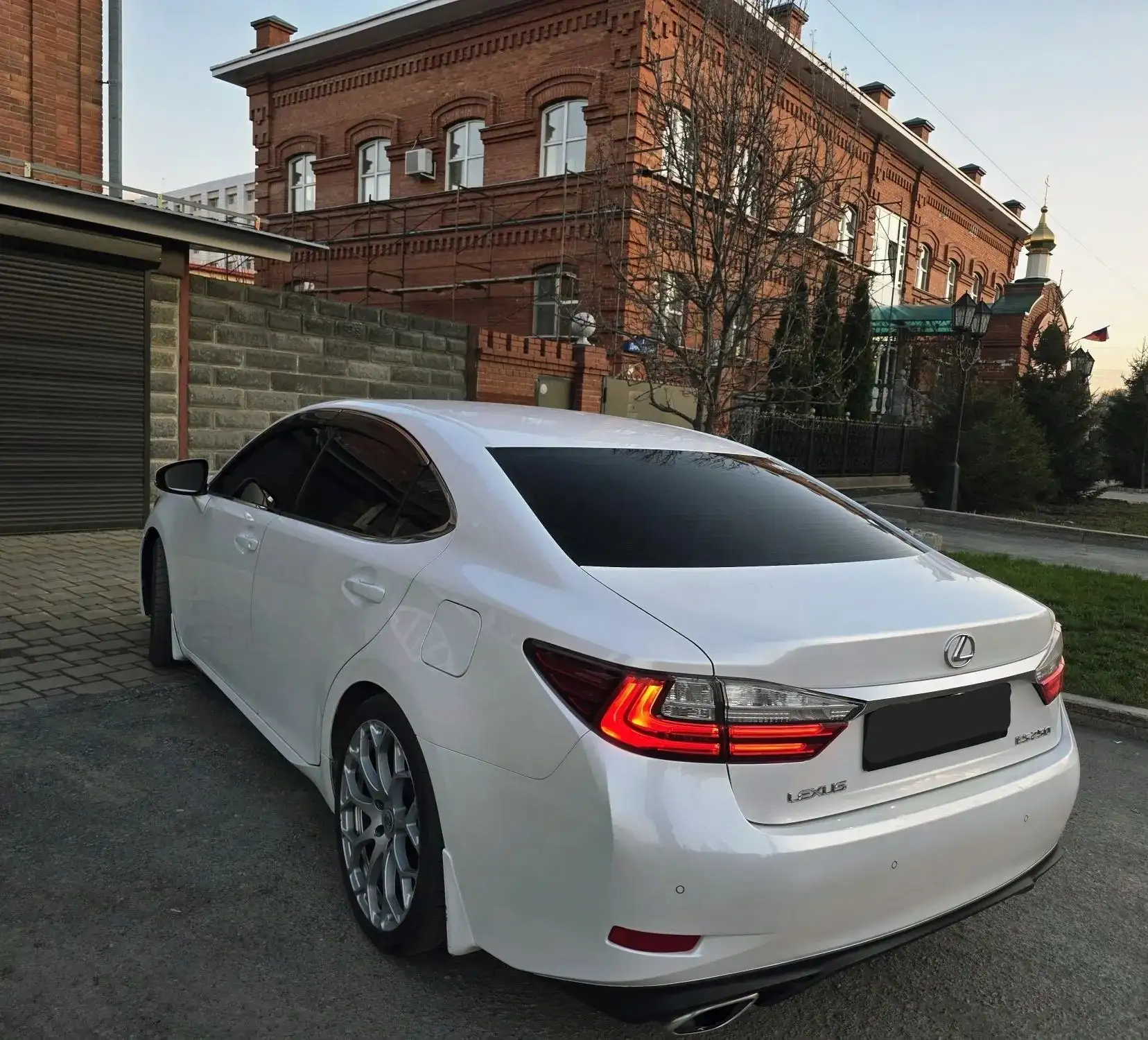 Продам LEXUS ES250 2015 года в идеальном состоянии - Легковые автомобили (Авто) в Тюмень