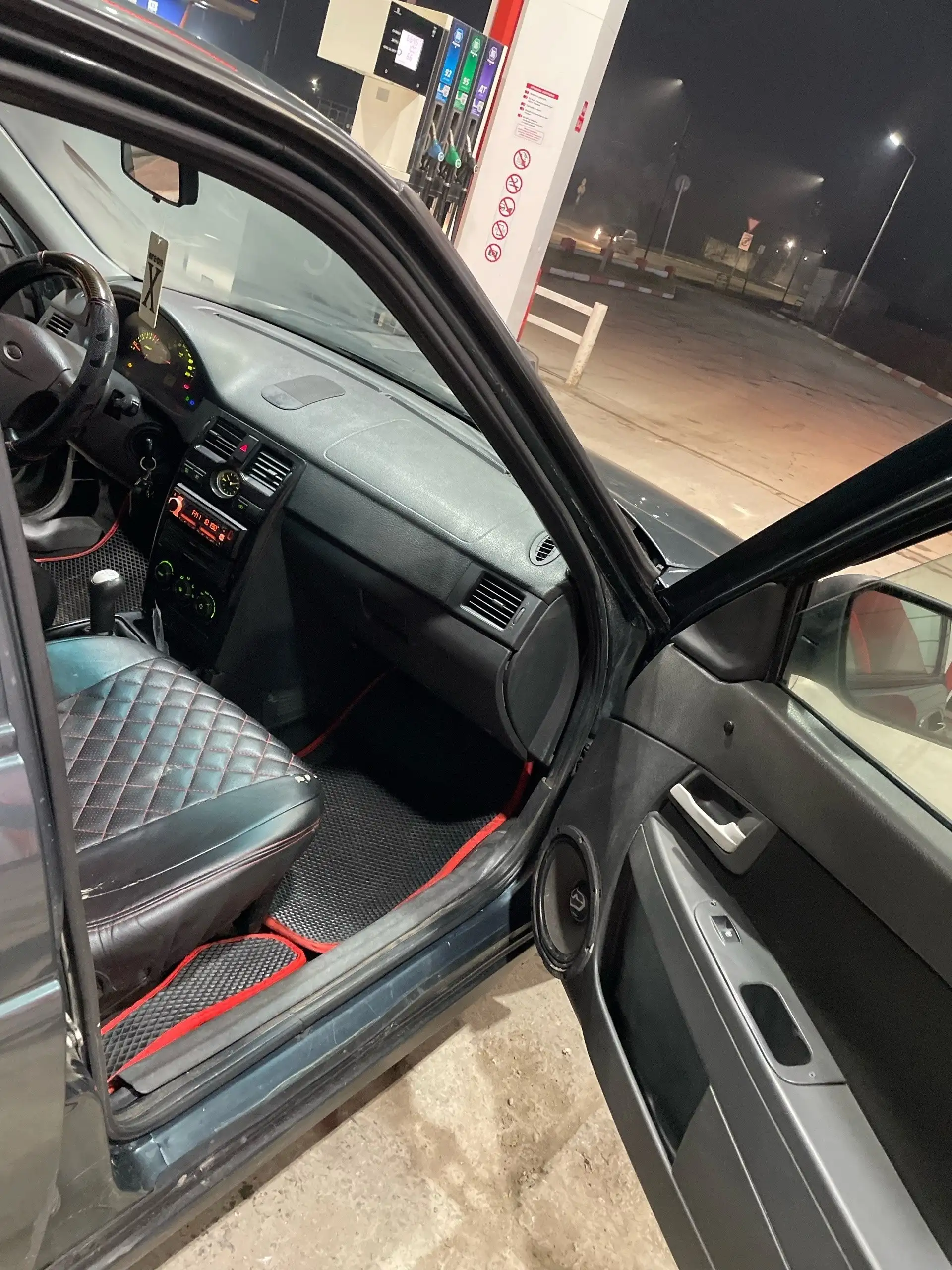 Продажа Лады Приоры 2012 года - Легковые автомобили (Авто) в Омск