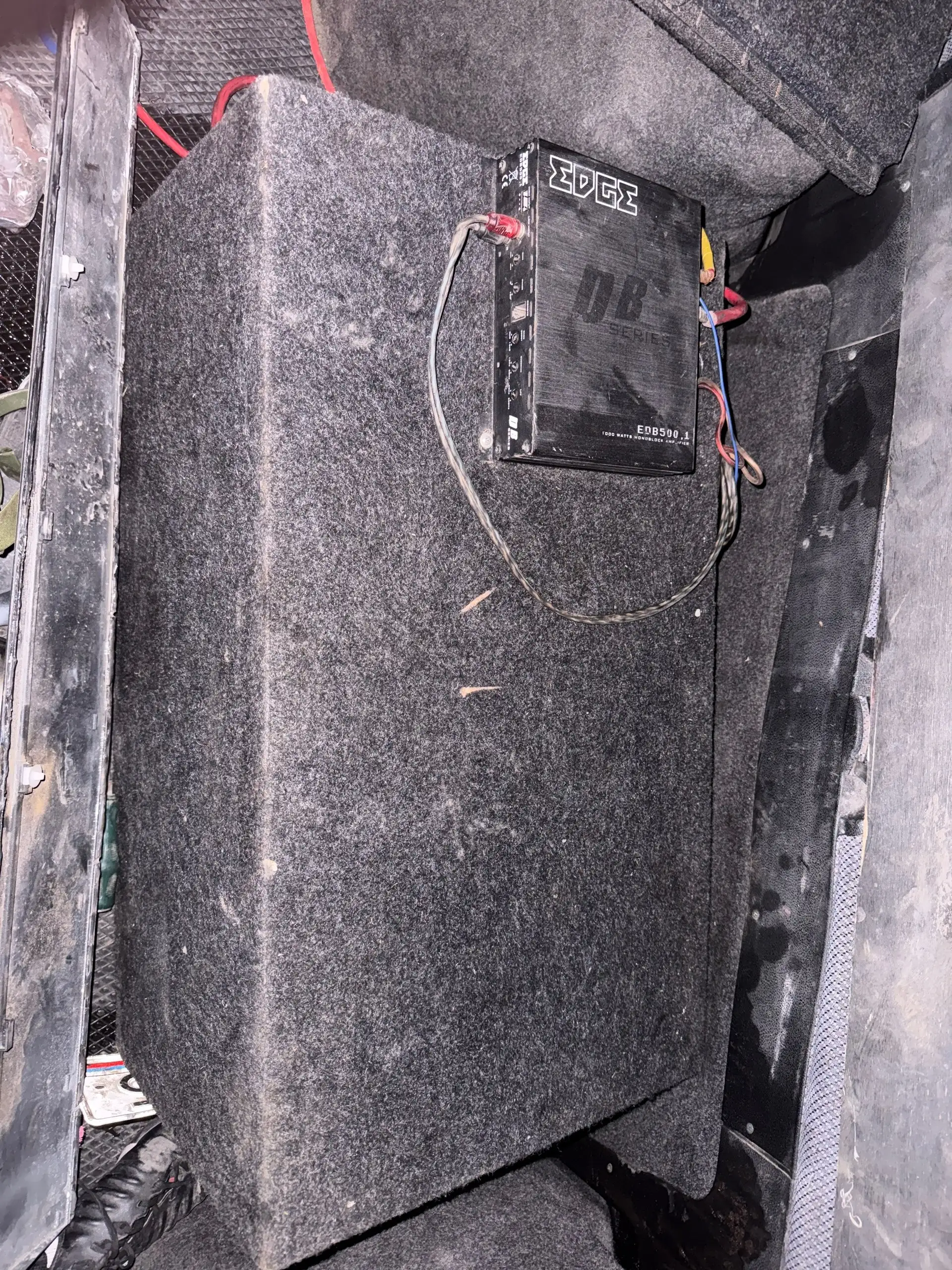 Продам сабвуфер - Аудиотехника (Электроника) в Омск