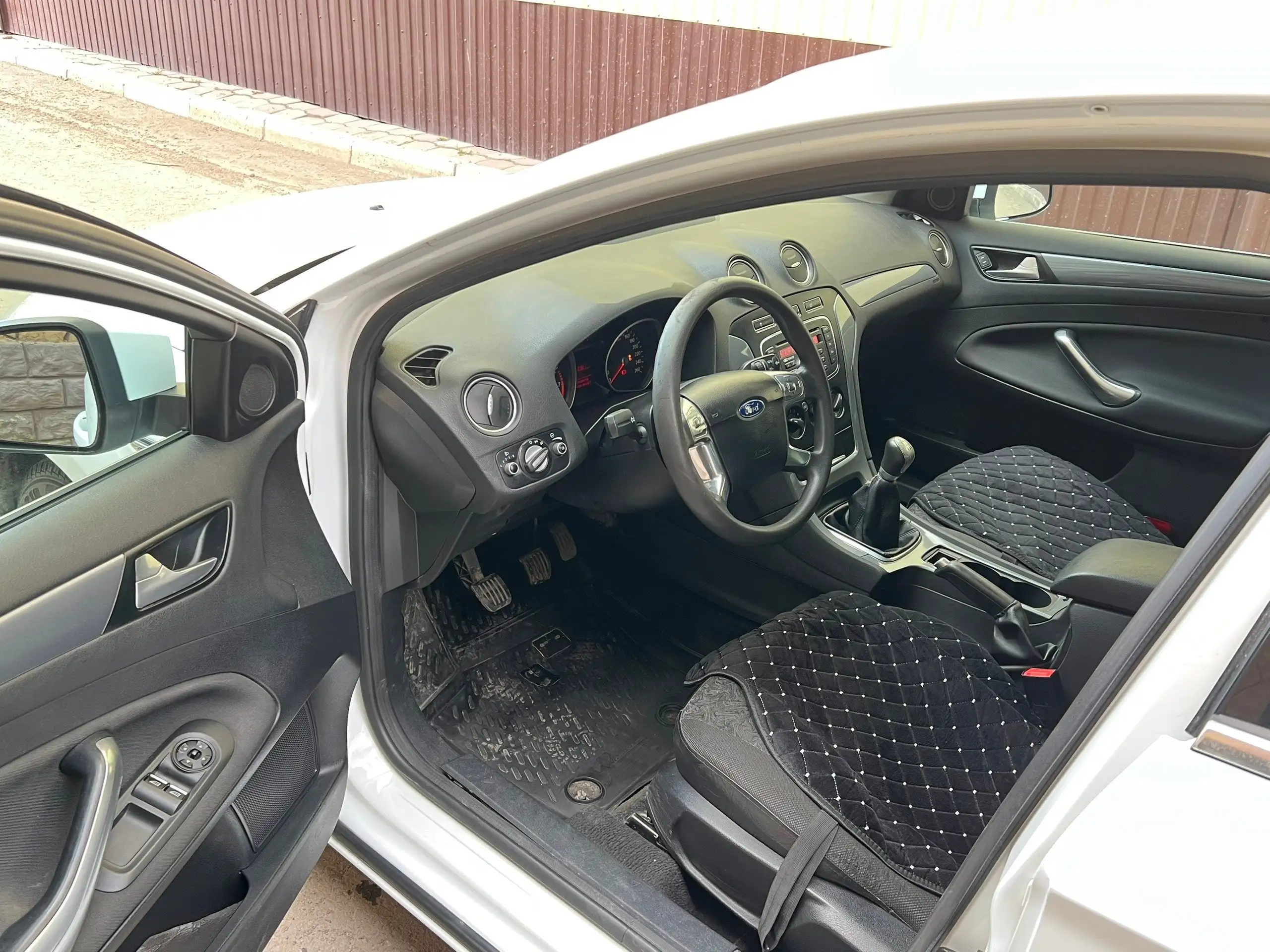 Ford Mondeo в отличном состоянии - Легковые автомобили (Авто) в Омск