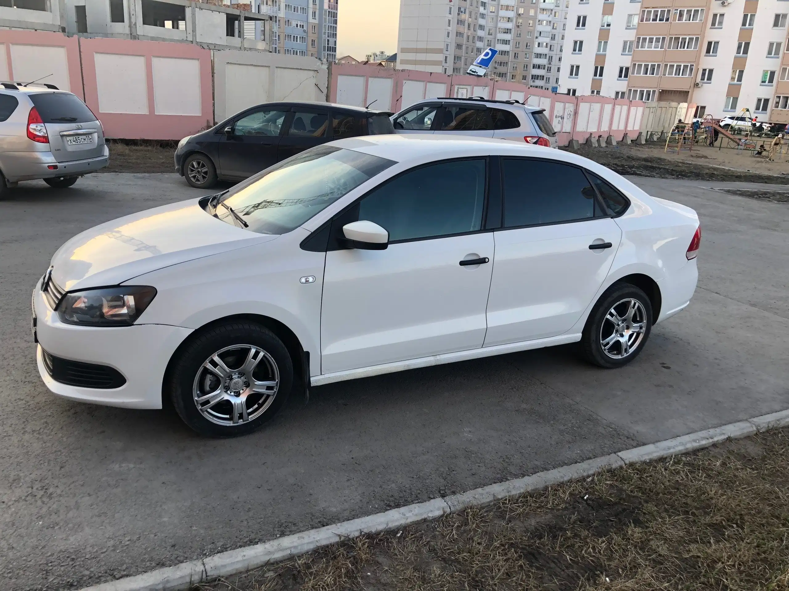 Автомобиль 2012 года выпуска с нормальным состоянием - Авто в Омск