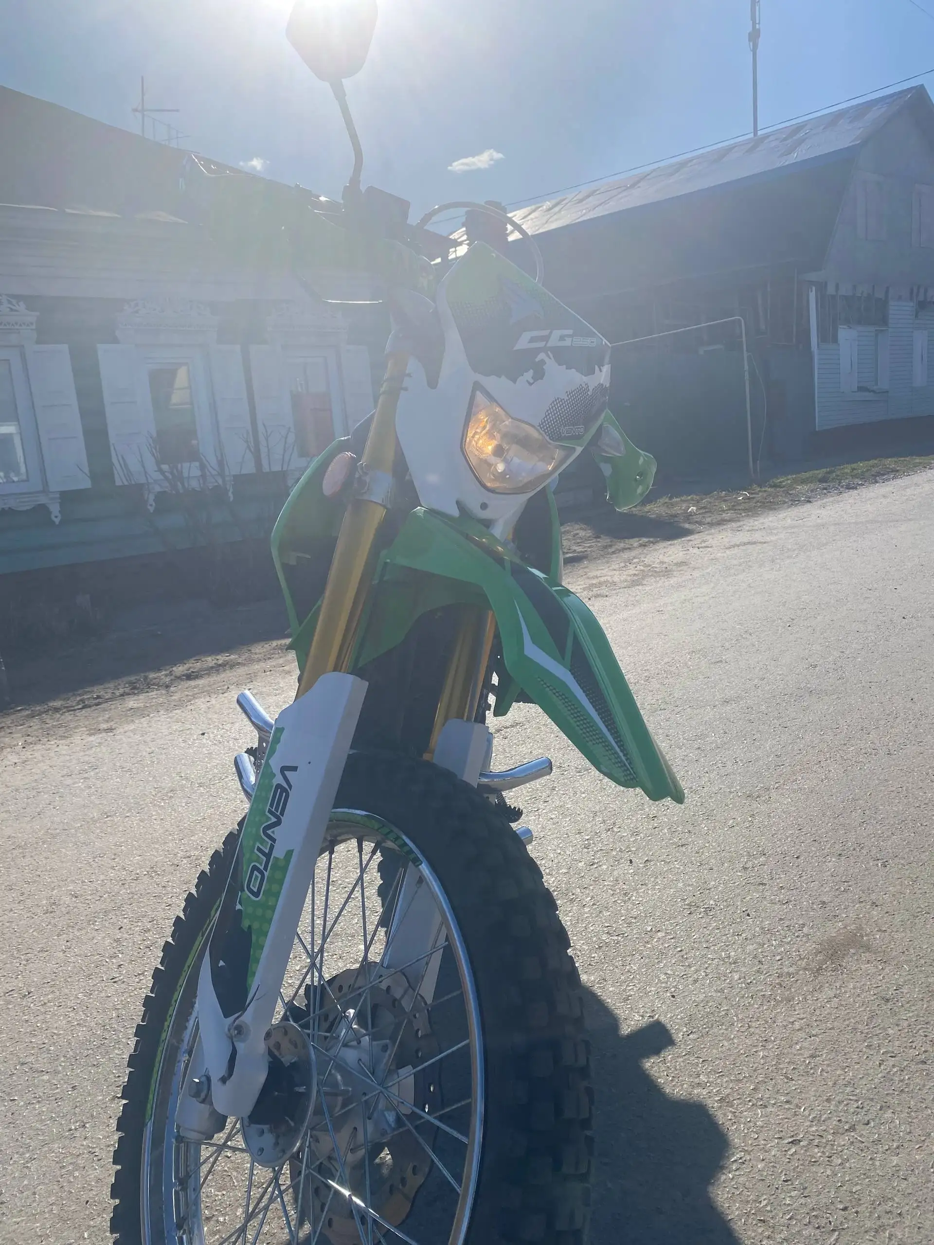 Обмен айфона на мотоцикл Enduro 250 кубов - Мотоциклы (Авто) в Омск