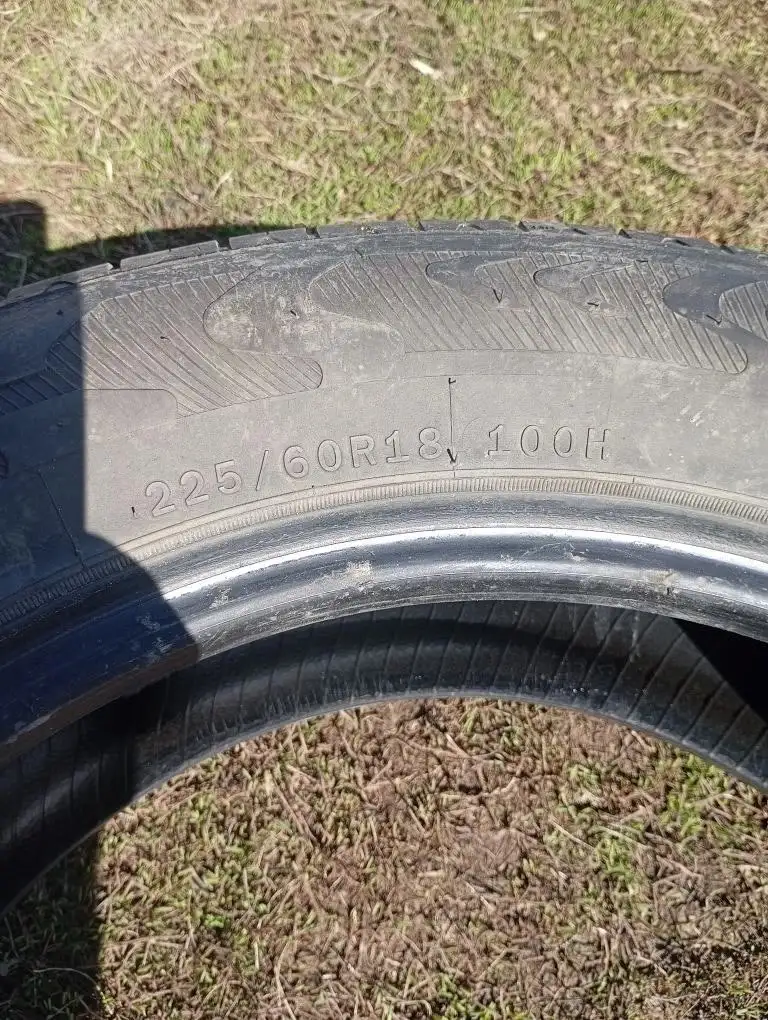 Продам летнюю резину - Шины и диски (Авто) в Омск