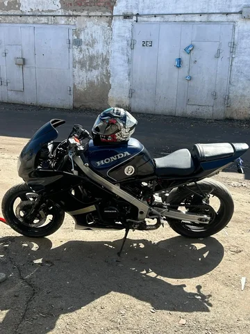 Продажа мотоцикла Honda VFR 750 F - Грузовики и спецтехника в Омск