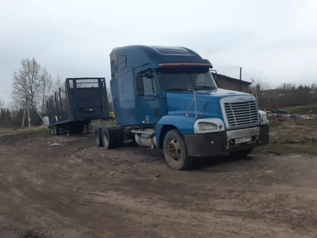 Продажа тягача Фред-Лайн 2004 года с прицепом - Грузовики и спецтехника в Омск