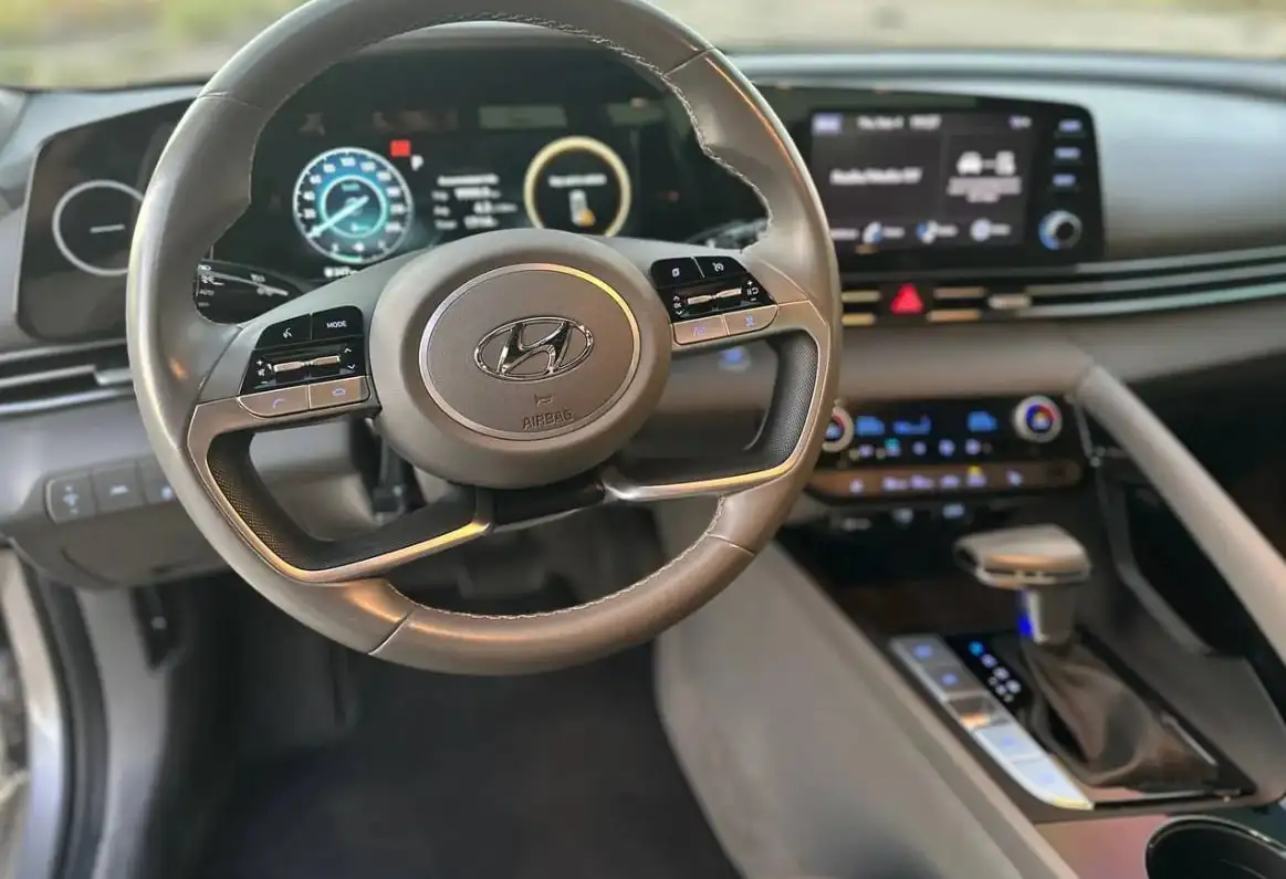 Hyundai Elantra 2020 (Style) - Продажа б/у автомобиля - Авто в Омск