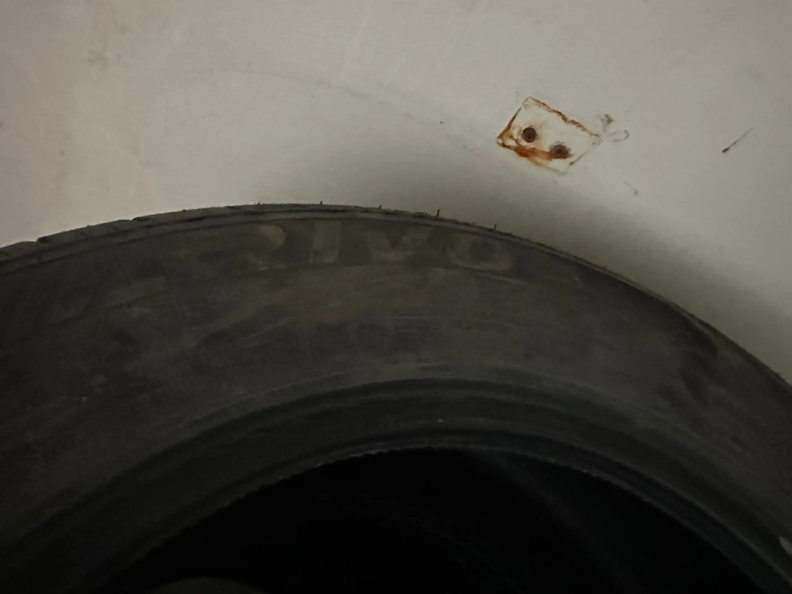 Arivo Traverso R19 4 месяца - Шины и диски (Запчасти) в Омск