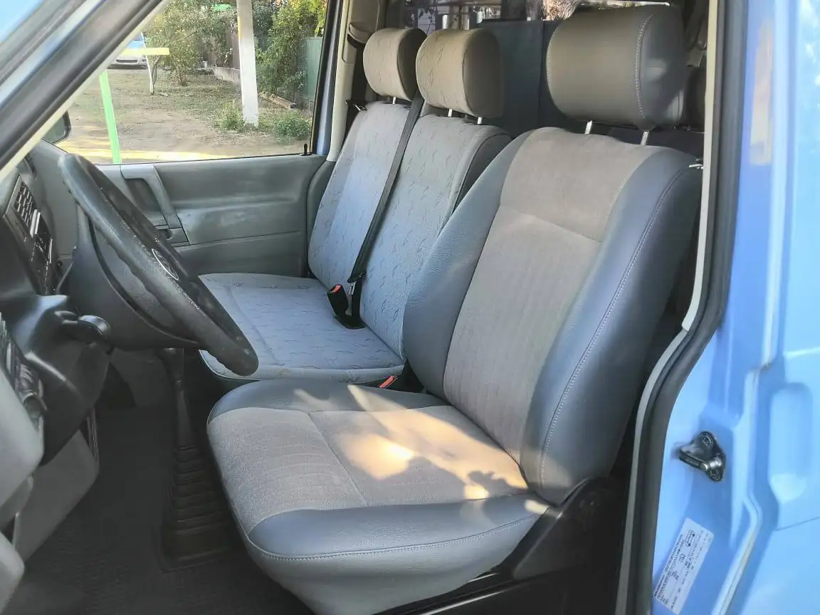 Volkswagen Transporter 2001 - Микроавтобусы (Авто) в Омск