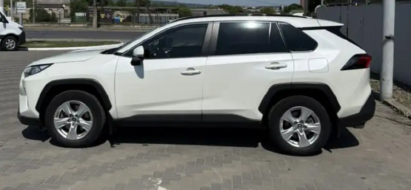 Toyota RAV4 2019 - Легковые автомобили (Авто) в Омск