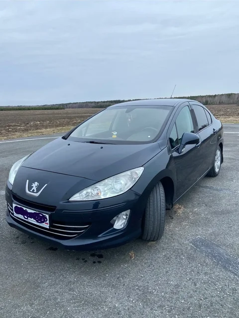 Peugeot 408, 1.6 120 л.с. 2012 г.в. с пробегом 246000 км - Рено Лагуна в Омск