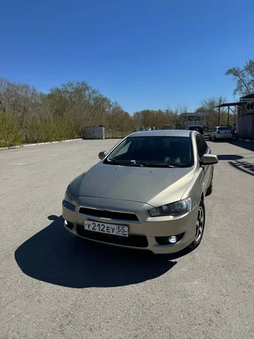 Volkswagen Polo 2015 седан - 1.5 механика - Автомобили с пробегом в Омск
