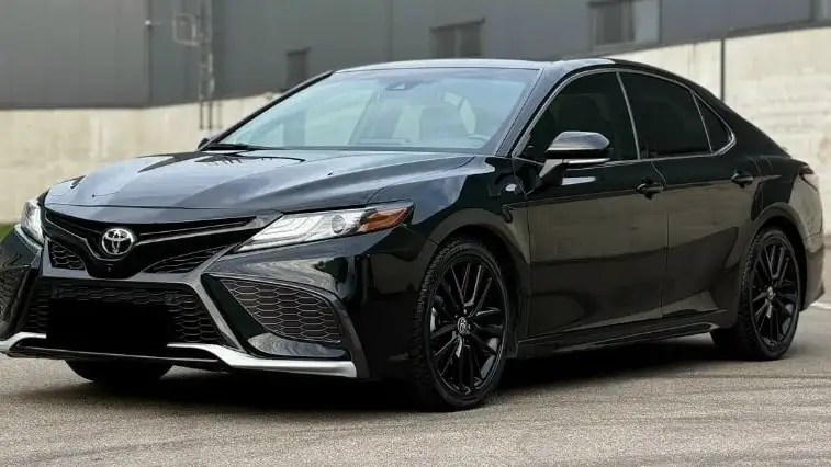 Toyota Camry 2021 в отличном состоянии - Легковые автомобили (Авто) в Омск