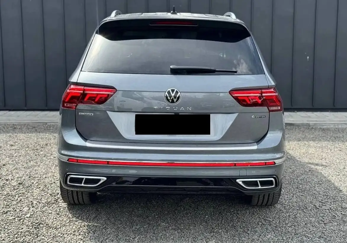 Volkswagen Tiguan Allspace 2022 - Внедорожник / Кроссовер (Авто) в Омск