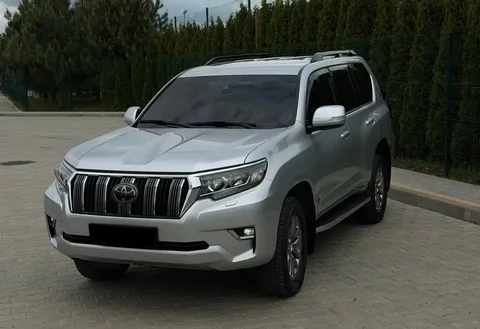 Toyota Land Cruiser Prado 2018 - Авто в Омск