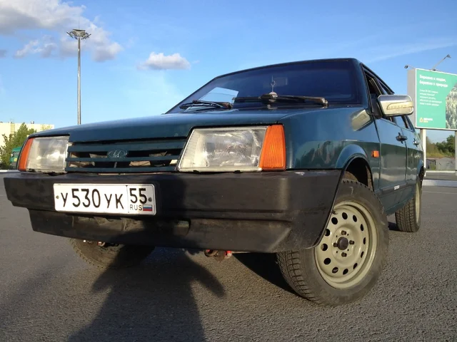 ВАЗ 21099 1996 - Авто в Омск